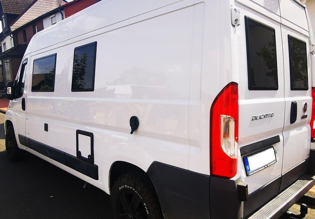 NORDVAN VanSquare window for campervans and motorhomes with blind and mosquito net
