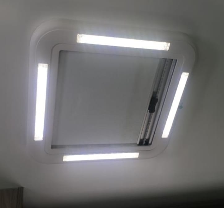 PANORAMA SLIM 3 LED roof window for campervans and motorhomes