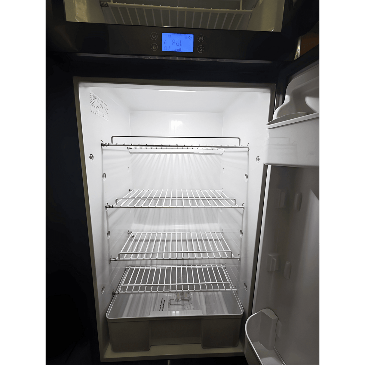 VanCool 140L — Fridge/Freezer for Van & Motorhome 12/24V (126.5×52×49.5 cm) - EuroVan - shop