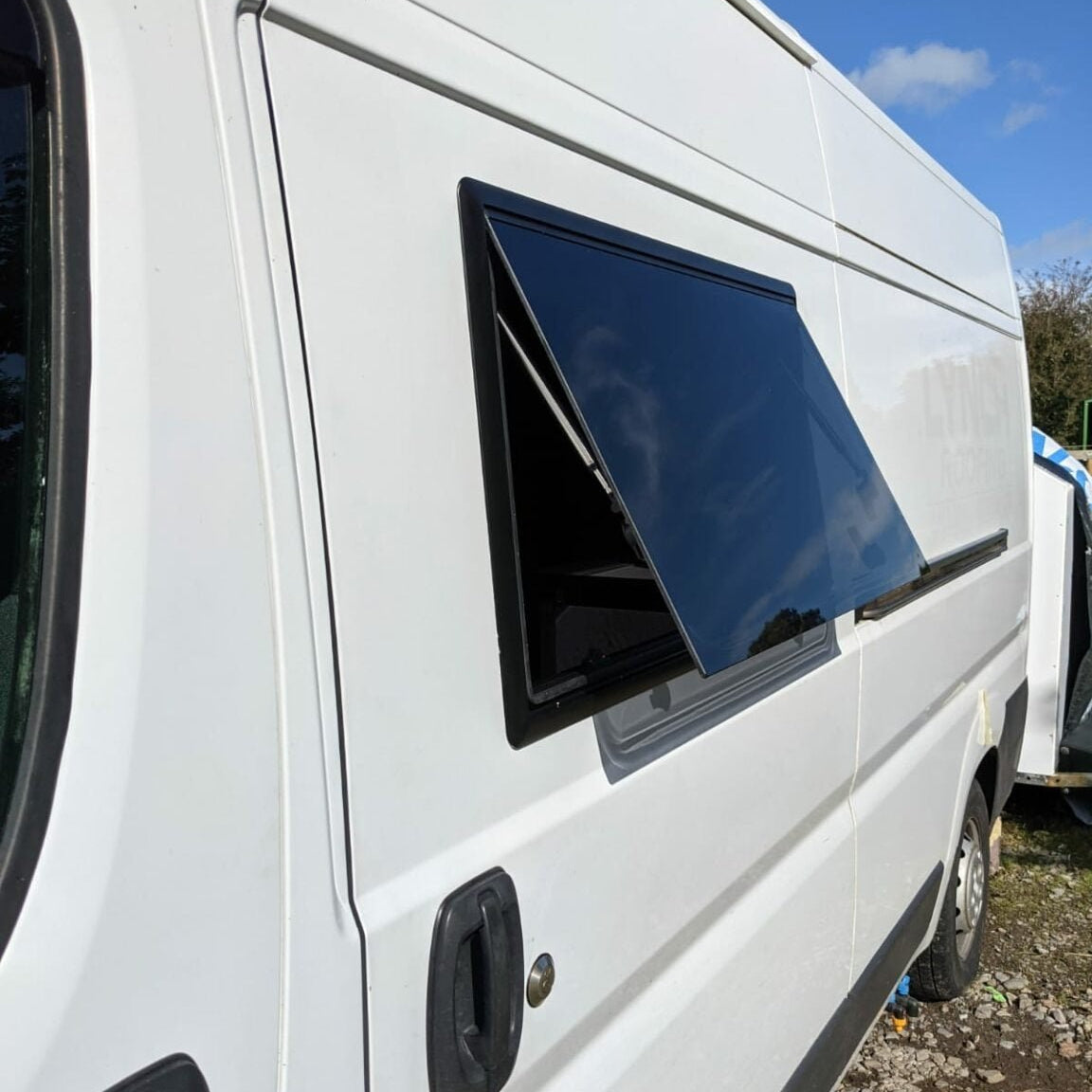 NORDVAN VanSquare window for campervans and motorhomes with blind and mosquito net