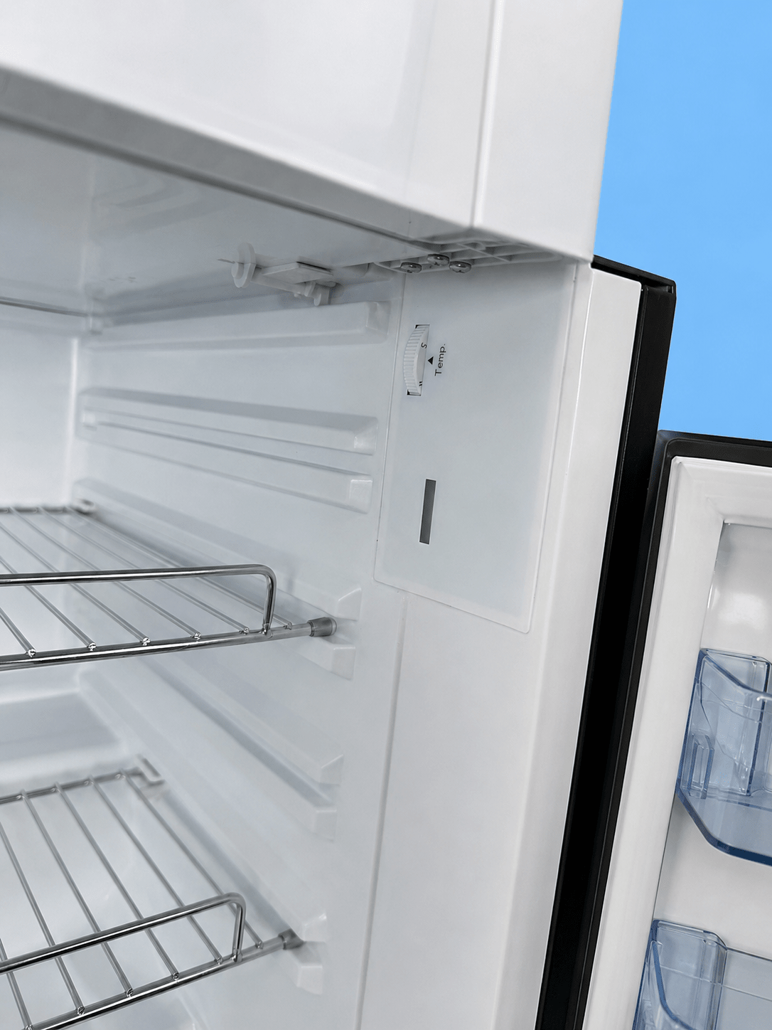 Compressor Fridge 76L BCD Reversible - 12/24V for campervans and motorhomes - EuroVan-shop